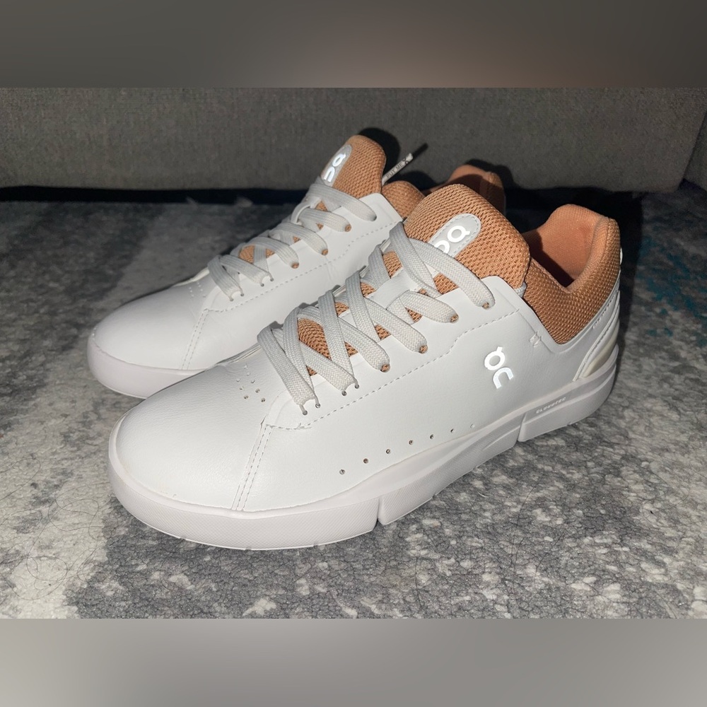 Women’s On Running The Roger Advantage- Size 7.5